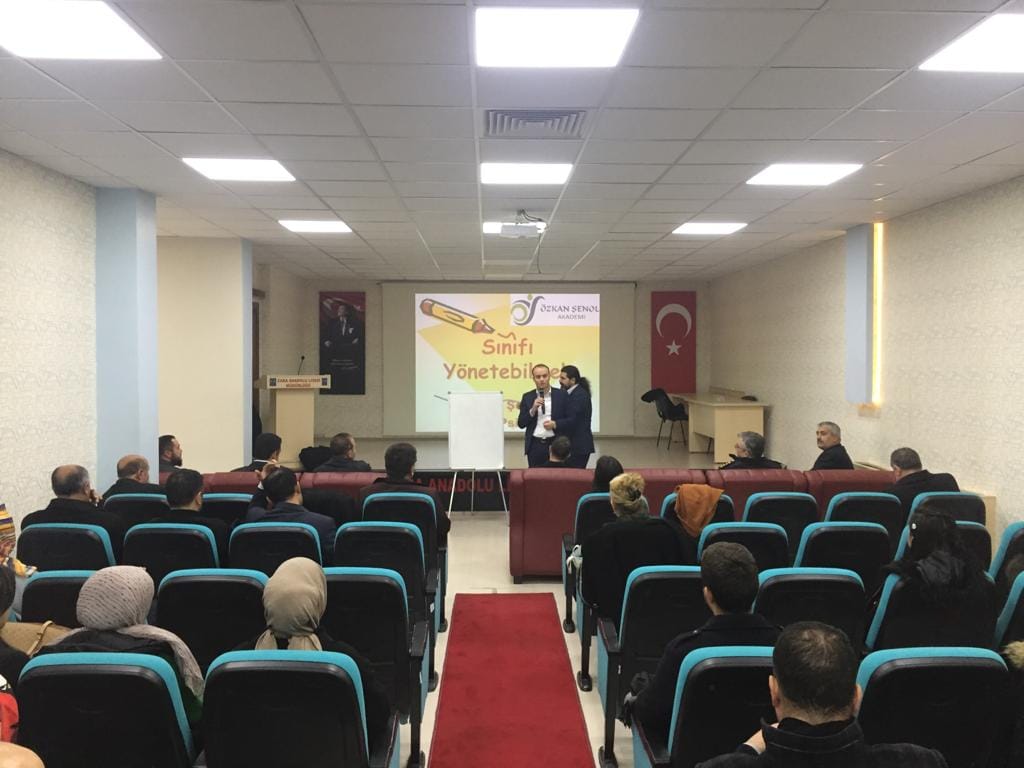 Kaymakamımız ve Kurum Amirlerimiz "Anne - Baba Okulu" Konulu Seminer Programına Katıldı